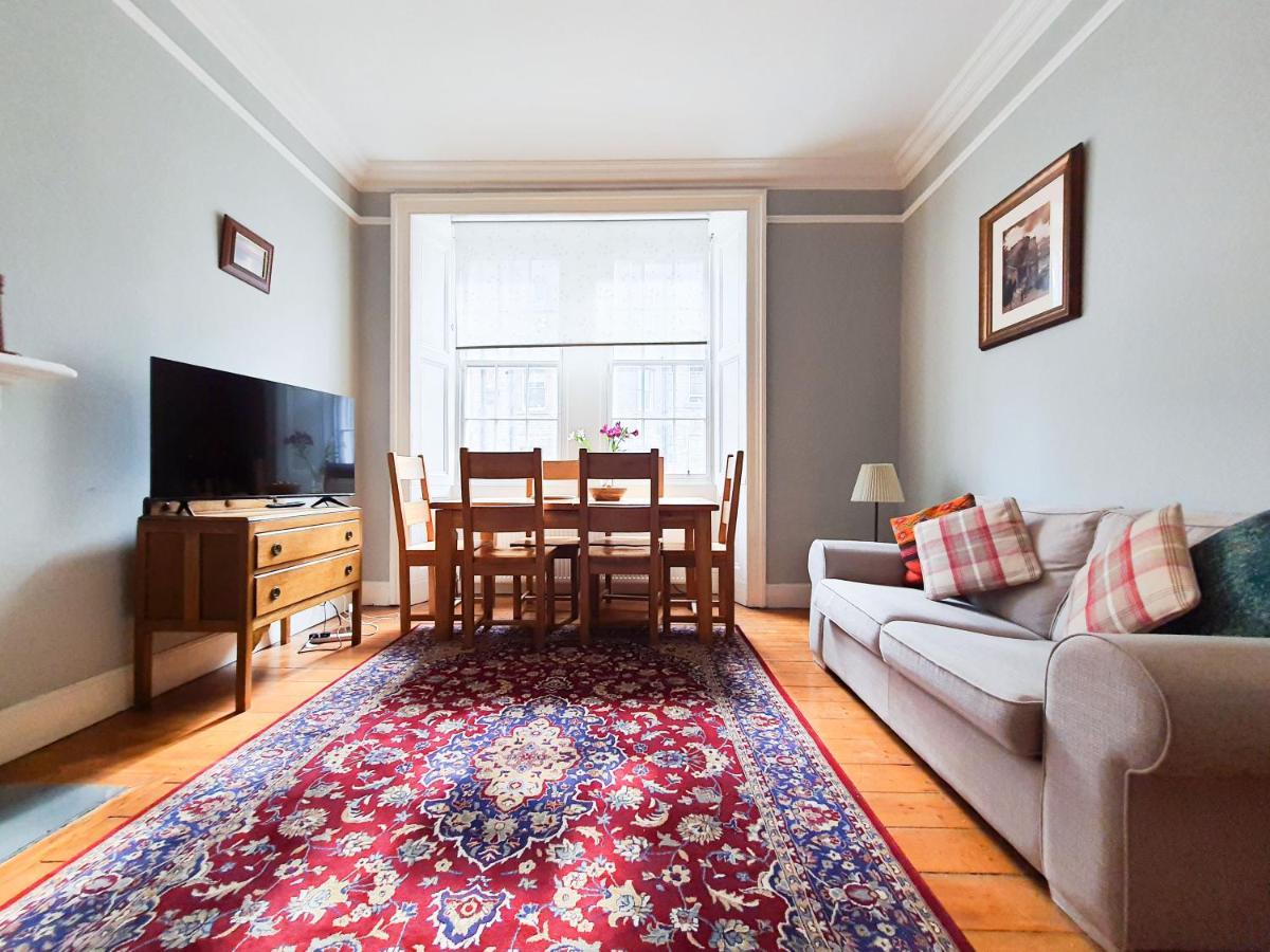 Edinburgh Charming Old Town Apartment ภายนอก รูปภาพ