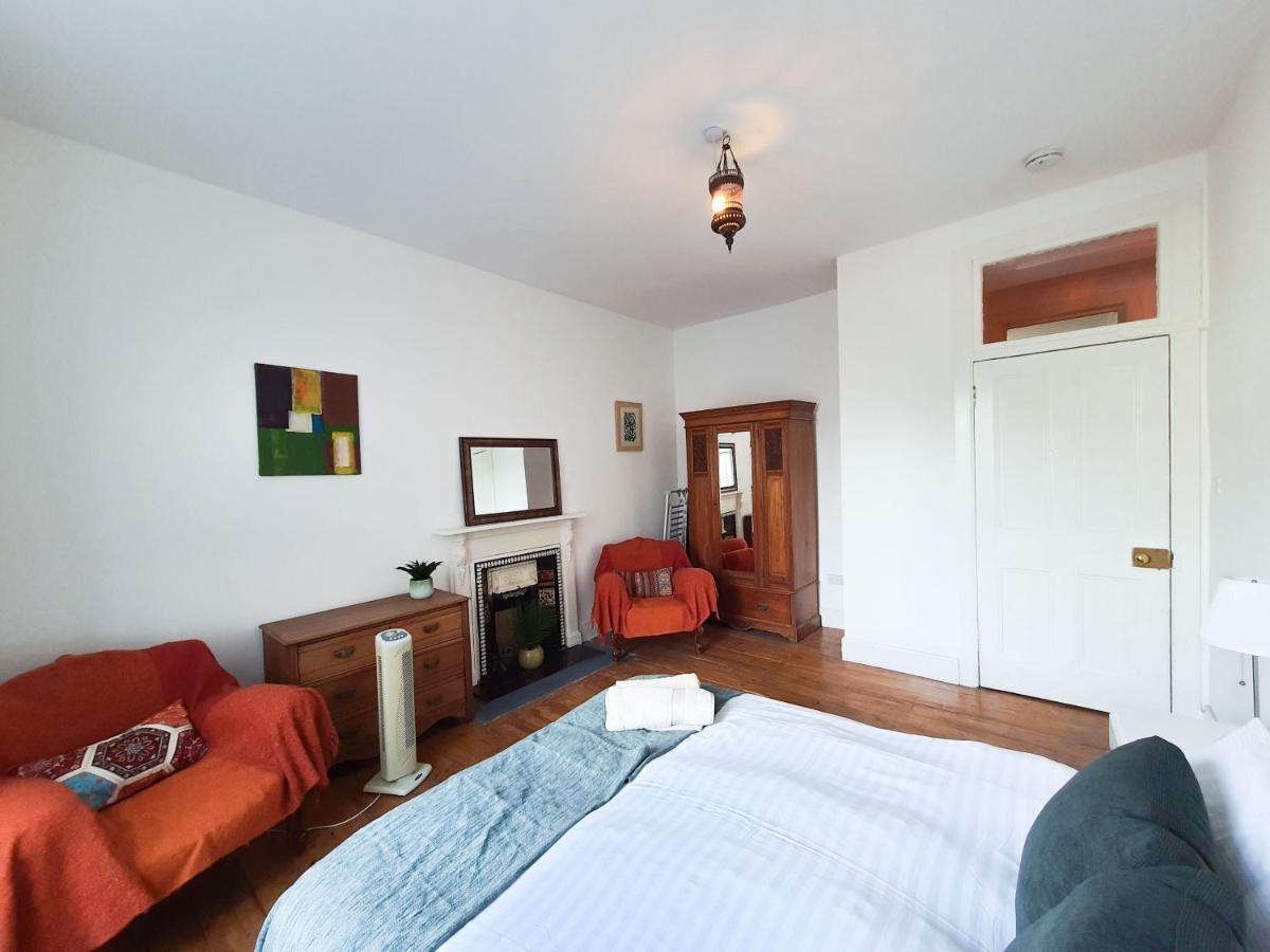 Edinburgh Charming Old Town Apartment ภายนอก รูปภาพ
