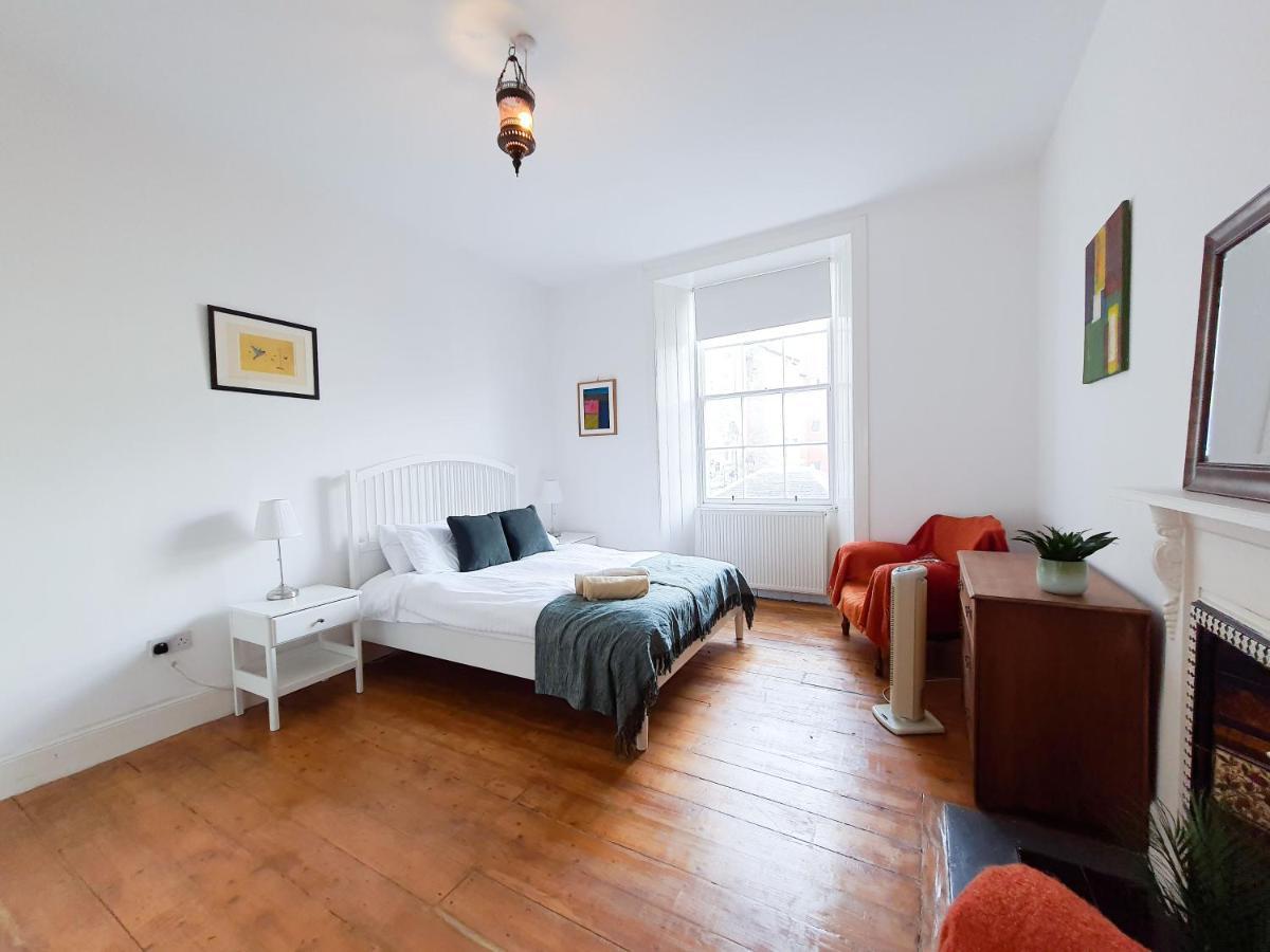 Edinburgh Charming Old Town Apartment ภายนอก รูปภาพ