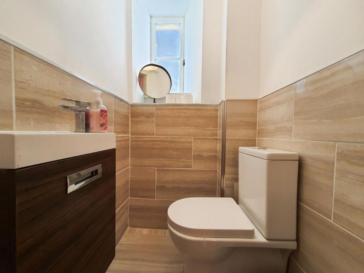 Edinburgh Charming Old Town Apartment ภายนอก รูปภาพ