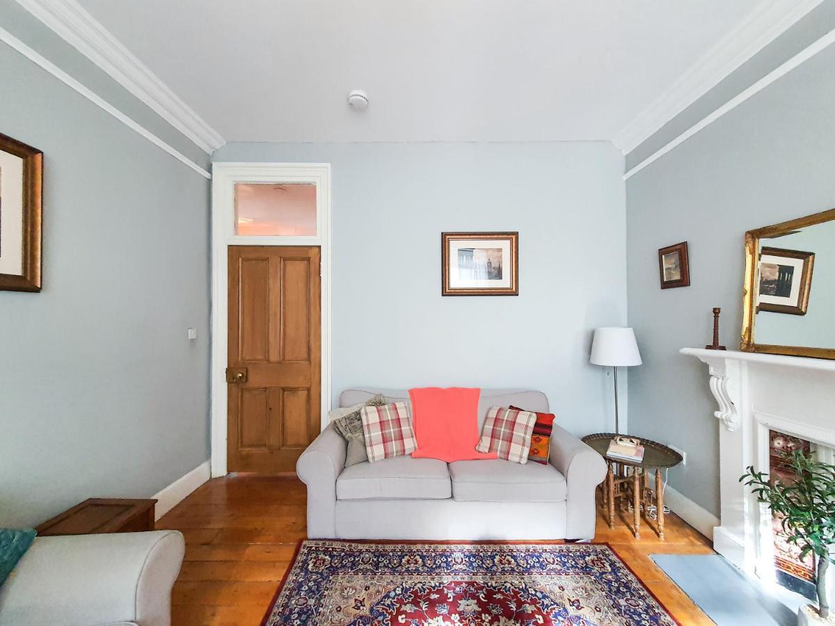 Edinburgh Charming Old Town Apartment ภายนอก รูปภาพ